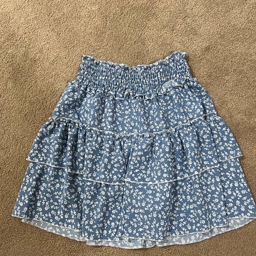 perfect floral mini skirt from shein. size small but will fit medium.